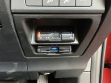 マツダ純正スマートインETC装備!車載器をスッキリ収納!ワンプッシュでETCカードの出し入れも簡単にできます。