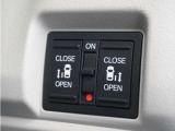 ◆両側電動スライドドア◆狭い駐車場でも乗り降りが楽々♪お子様が隣の車にドアを当ててしまう心配もございません!小さなお子様連れの方もこれで安心。