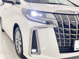 フォグランプ装着車です。暗い夜道の車両前方を明るく照らします
