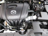 軽快な走りと優れた燃費性能を両立した高効率ガソリンエンジン「SKYACTIV-G」。アクセルに素直に反応するマツダならではの「人馬一体」の走りが楽しめます。隅々まで清掃済みの美しい状態です。