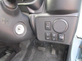 運転席右側のスイッチパネルです。