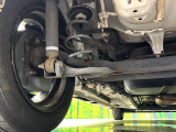 お車を安心してお乗りいただく為には、足回りの定期点検が欠かせません。サービスサポート(有償保証)では無料点検もご提供しており、安心のカーライフをお過ごしいただけるサポート体制が整っています。