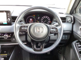 ステアリングスイッチでオーディオ各種操作が可能で、運転に集中できます。安心・安全・快適なドライブをお楽しみいただけます。