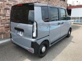 オプションになりますが、ボディーコーティングもご用意しております。新車の輝きに近づき、洗車などのお手入れも楽になりますよ。