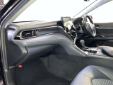前方の見通しが良いすっきりした視界、誰でも扱いやすく運転できます。疲れにくく安心ドライブを更に快適なものにします!