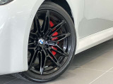 BMW純正アロイホイールはモデルやパッケージに合わせてデザインされています。洗練されたデザインで、足元の個性を引き立てます。