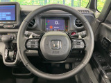 【純正革巻きステアリング】上質な革を使用することで、手にしっかり馴染みとても運転しやすいハンドルです♪