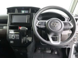 運転席のハンドル・シートは高さ調整が可能です