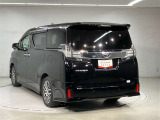 認定中古車はボディー磨きルームクリーニング施工をしており、きれいな状態です