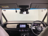 ワイドな視界で運転もしやすくなるように、設計されています。