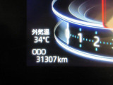 たとえばダイハツのお店にある、たくさんのスマアシ搭載車は、正常に作動する事をしっかり確認します。