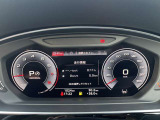 低走行車両入庫!レイアウトはステアリングスイッチで切り替えでき運転に集中しながら必要な情報を瞬時に得ることが可能です。