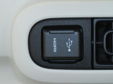 USB&HDMI差し込みあります。