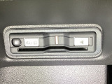 ETC装備で、高速道路の料金所もスムーズ。利用には車両情報を登録する「セットアップ」が別途必要です。