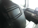 助手席側のリクライニングを、運転席側からでも操作できます。