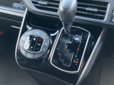 オートエアコン★温度を設定すれば車内を快適な温度に保ってくれます♪