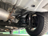 お車を安心してお乗りいただく為には、足回りの定期点検が欠かせません。サービスサポート(有償保証)では無料点検もご提供しており、安心のカーライフをお過ごしいただけるサポート体制が整っています。