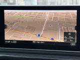 ●MMIナビゲーション『高解像度カラーディスプレイに、Bluetooth(R)接続によるハンズフリー通話機能を搭載しています。』