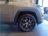 Jeepといえば台形ホイールアーチ。
