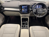 XC40 T4 モメンタム 