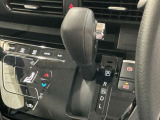 軽い操作で動かせるシフトレバー