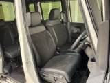 乗降がしやすい運転席。高さが調節できて小柄な方でも運転しやすいポジションをとることができます。