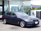 BMW在庫保有台数常時100台以上!ご来店の際はBMW本店(厚木市下荻野140-1)にご来店ください!弊社自慢の全天候型ショールーム!BMW在庫保有台数常時100台以上ございます!