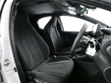 【内装クリーニング】室内は、トヨタの自動車クリーニング&ldquo;まるまるクリン&rdquo;を施工済です!シートはもちろん床面も、すっきりキレイ♪自信の仕上がりを、ぜひご覧下さい!!