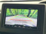 【バックカメラ】駐車時に後方がリアルタイム映像で確認できます。大型商業施設や立体駐車場での駐車時や、夜間のバック時に大活躍!運転スキルに関わらず、今や必須となった装備のひとつです!