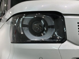 LEDヘッドライトは、点灯の瞬間から最大光量を発揮し、突然暗くなるトンネルなどでの安定感を高めます。