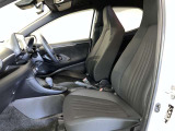 すっきりとしたデザインの内装は、さすがトヨタ車の上品さを感じます。