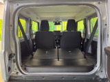 普段のお買い物や通勤、送迎等に十分な荷室スペースを確保しております。セカンドシートを倒すと、大きな荷物の積載も可能です♪