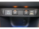 快適温熱シート(運転席・助手席)が装備され快適なドライブをサポートします。