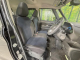 運転席シート廻りは使用感も少なく、良好な状態となっています。丁寧に使われていたことがよくわかりますね。