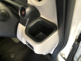 【ドリンクホルダー】こちらにドリンクホルダーがついています!