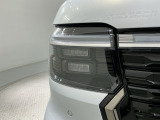 LEDヘッドライトは、点灯の瞬間から最大光量を発揮し、突然暗くなるトンネルなどでの安定感を高めます。