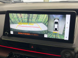 【パノラミックビューモニター】専用のカメラにより、上から見下ろしたような視点で360度クルマの周囲を確認することができます☆死角部分も確認しやすく、狭い場所での切り返しや駐車もスムーズに行えます。