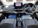 [室内]黒を基調としたシックな室内です☆落ち着いて運転して頂けます♪