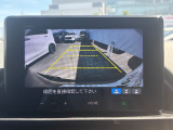 バックでの駐車が苦手な方や運転にあまり自信のない方でも後方の視界をしっかりサポート。安心して車庫入れが出来るバックカメラを装備しています!