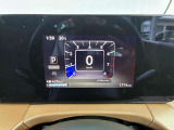 水平にレイアウトされた先進的なデザインのスピードメーター☆彡 低走行車でイチオシのお車です(*^^*)