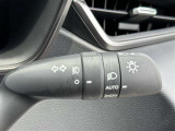 ヘッドライトはAUTO機能付き♪ うっかりつけっぱなしで車を離れても、自動的に消えてバッテリー上がりなどを防ぎます。又トンネルに入った時も自動で点灯、安心倍増です(^^)