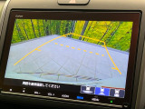 【バックカメラ】駐車時に後方がリアルタイム映像で確認できます。大型商業施設や立体駐車場での駐車時や、夜間のバック時に大活躍!運転スキルに関わらず、今や必須となった装備のひとつです!