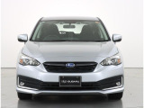 SUBARU 認定U-Carでは独自の厳しい基準を設けた「まごころクリーニング」を全車に実施。細かい汚れやニオイもケアした高品質なクルマをご提供します。