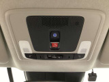 デジタル表示のスピードメーターと安全支援情報、燃費やオドメーターなどの表示の他に、ホンダセンシング機能などの表示もできる多機能なマルチインフォメーション・ディスプレイです。