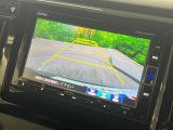 【バックカメラ】駐車時に後方がリアルタイム映像で確認できます。大型商業施設や立体駐車場での駐車時や、夜間のバック時に大活躍!運転スキルに関わらず、今や必須となった装備のひとつです!