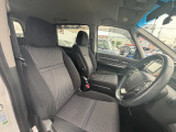 1列目シートです。足元までゆったりとご乗車頂けます!!
