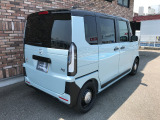 オプションになりますが、ボディーコーティングもご用意しております。新車の輝きに近づき、洗車などのお手入れも楽になりますよ。