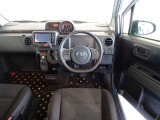 視界良好、操作しやすい運転席です。