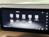 メーカーナビ12.3インチの大型ディスプレイ・Google搭載となり、ナビゲーションはもちろん普段スマートフォンで楽しんでいる情報やエンタメもシームレスに車内へコネクト。
