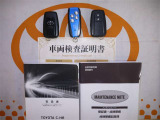 スマートキー&エンジンスターター付。取扱説明書とメンテナンスノートもあります☆品質評価シート付いてます!トヨタ認定中古車ライト!!